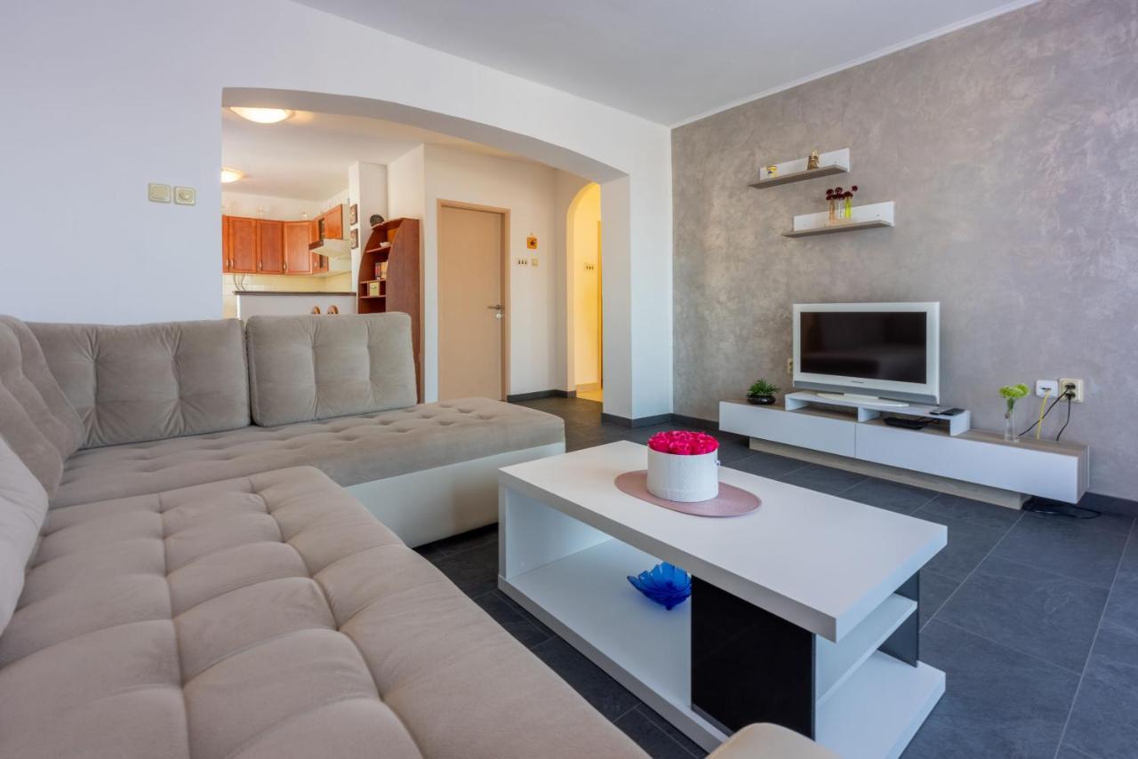 Apartments Filip Цриквеница Экстерьер фото